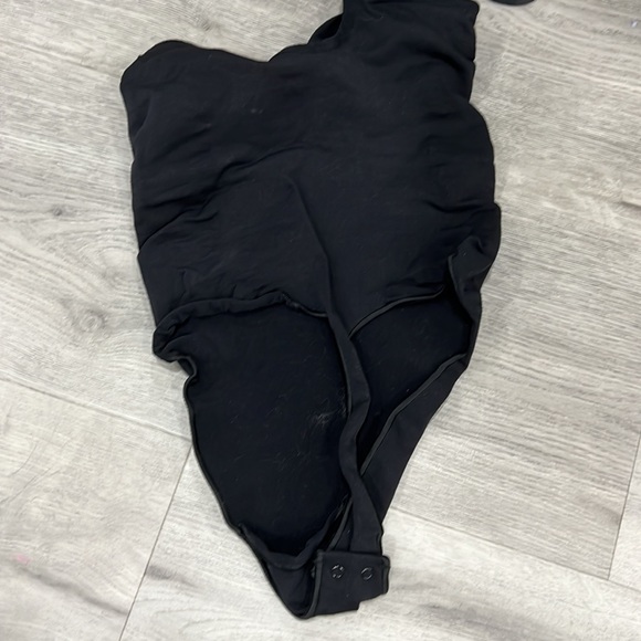 Skims seamless sculpt thong bodysuit large onyx - Picture 5 of 5